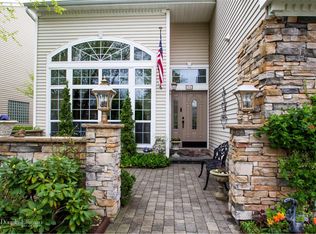 132 Hamlet Dr, Mount Sinai, NY 11766