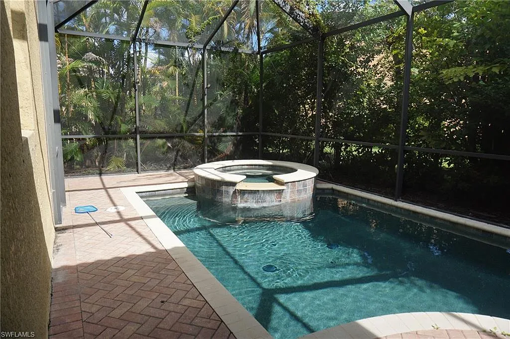 4 bed, 2.5 bath, 2590 sqft, $3,500 — Photo 2