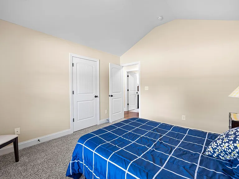 640 Hood Ave — Photo 14
