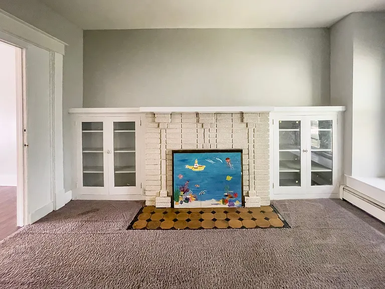Preleasing For August! Close To Campus — Photo 21