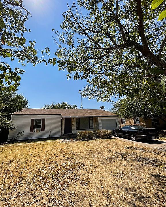 1st image of 1010 Texas St