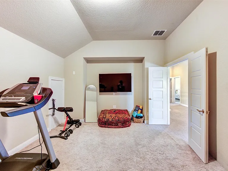 2415 Flowering Brook Ln — Photo 32