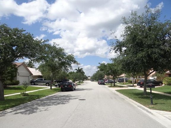 4th image of 1300 NW 161st Ave
