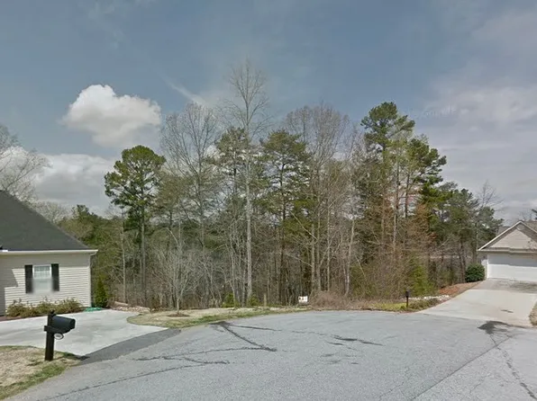 207 Winterberry Ln, Seneca, SC 29678