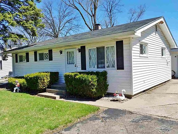 2nd image of 3390 Meyer Pl
