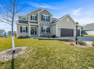 N48W15377 Orchid Cir, Menomonee Falls, WI 53051