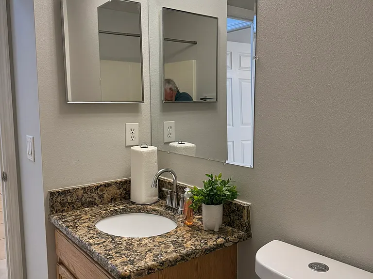 4058 Wilkes Dr — Photo 14