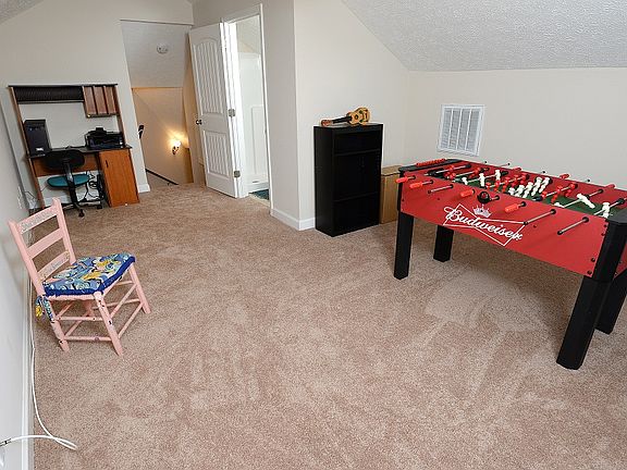 4th image of 103 Fernwood St