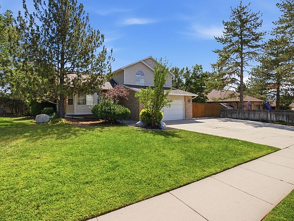 2nd image of 1208 E Colima Dr