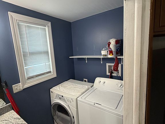 4th image of 48 Vine St #A