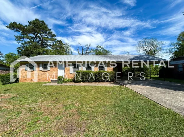 1340 Orlando Cir, Birmingham, AL 35215