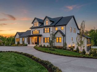 102 Steeplechase Ln, Nashville, TN 37221