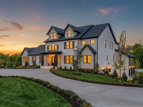 102 Steeplechase Ln, Nashville, TN 37221