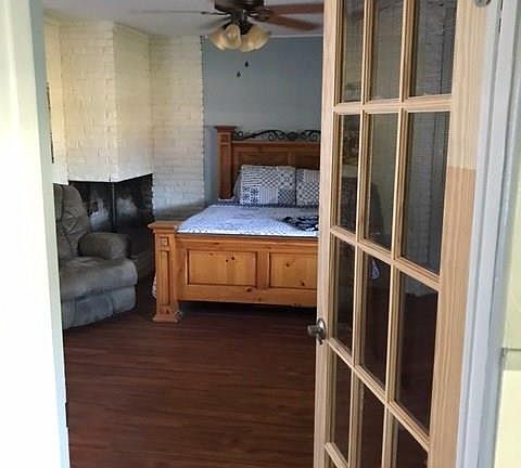 4th image of 1512 S Country Club Cir