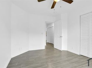 13910 Folkestone Cir, Wellington, FL 33414