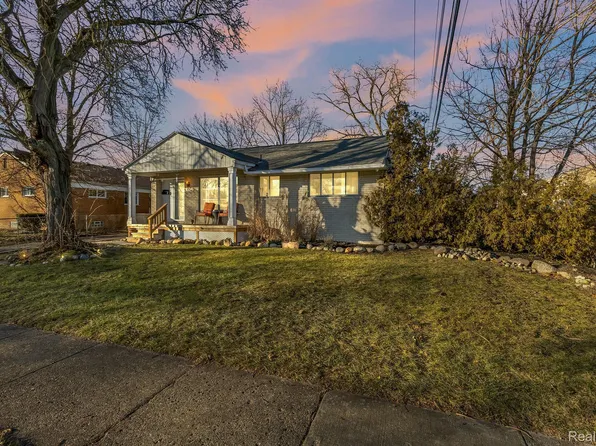 31560 Leelane Rd, Farmington, MI 48336