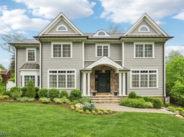 7 Charles Pl, Chatham Boro, NJ 07928