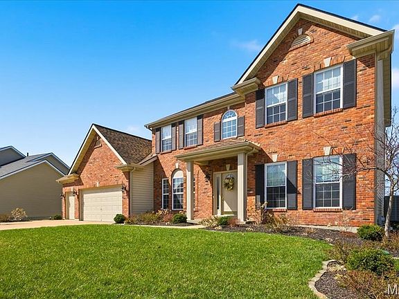 2nd image of 679 Grand View Ridge Ct