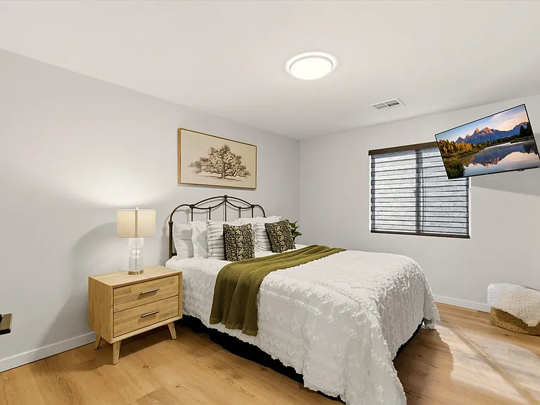 4109 E Crocus Dr — Photo 19