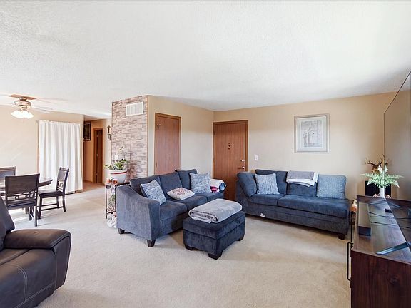 5th image of 1056 Manchester Ct APT F