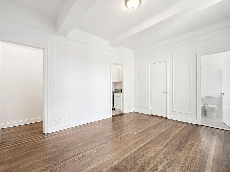 208 W 23rd St #1607 — Photo 3