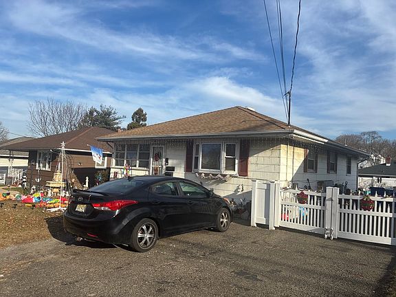 2nd image of 437 Raritan St