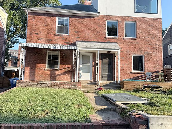 duplex but house for rent is on the left