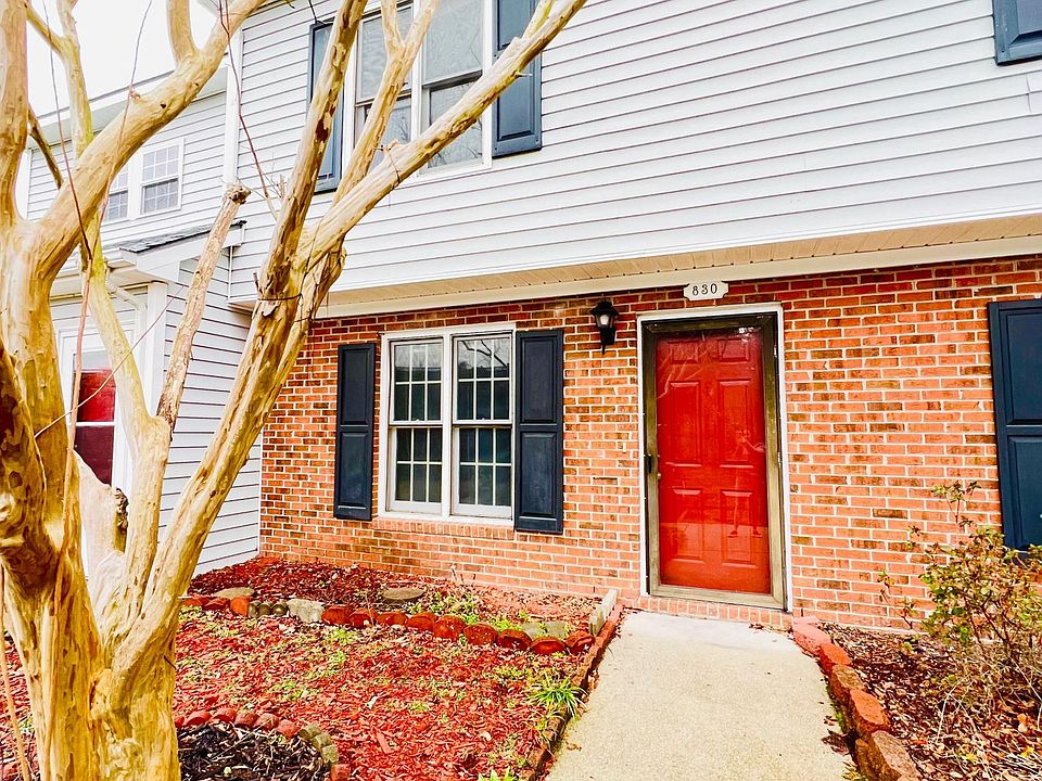 Crystal Oaks Townhome