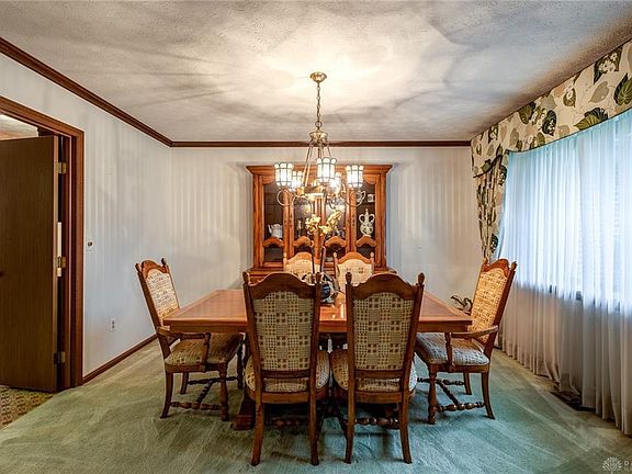 5th image of 395 Colonial Dr