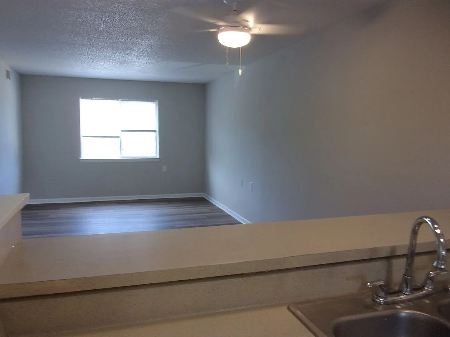 2 Bedroom 2 Bath Upstairs Condo in Eagles Place — Photo 4