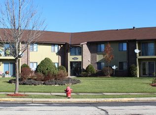 920 Courtney Ln APT 28, Kewaskum, WI 53040