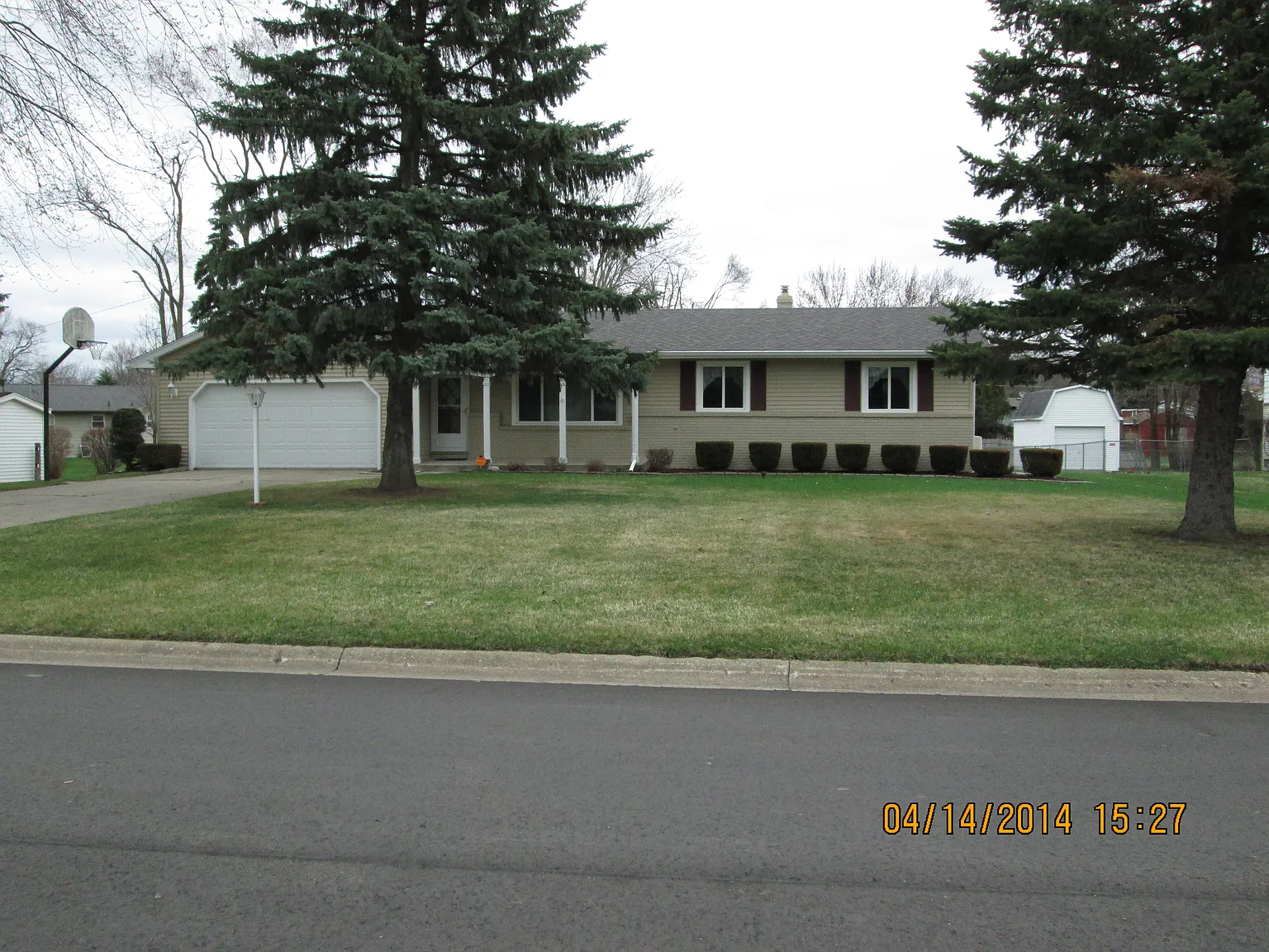 6174 Lancaster Dr photo 1