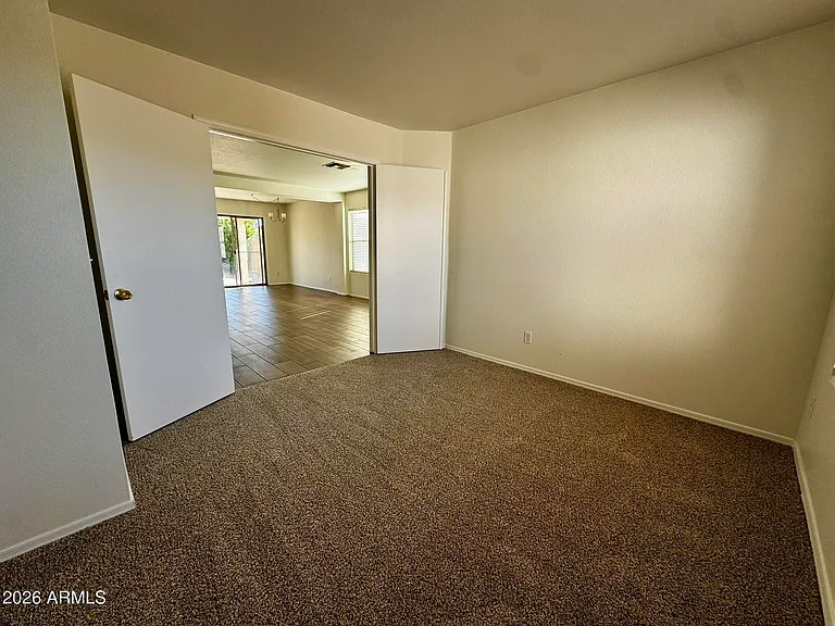 15826 W Watson Ln — Photo 6