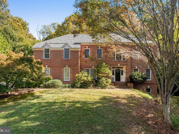 177 River Park Dr, Great Falls, VA 22066