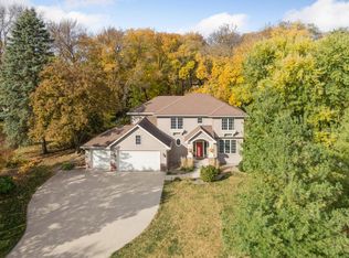 7640 Heritage Rd, Eden Prairie, MN 55346