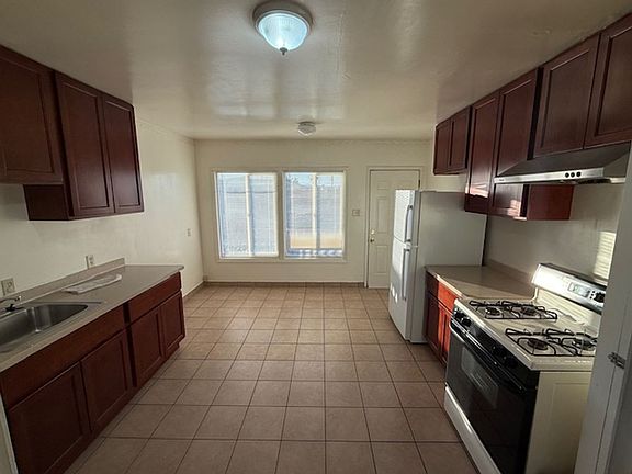 5th image of 345 38th St #347