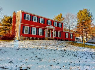 18 Winding Trl, Mahwah, NJ 07430