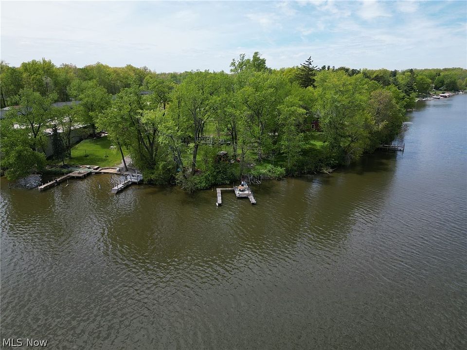 1st image of Pine Dr