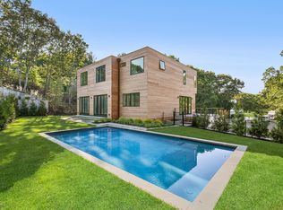 26 Breezy Dr, Sag Harbor, NY 11963