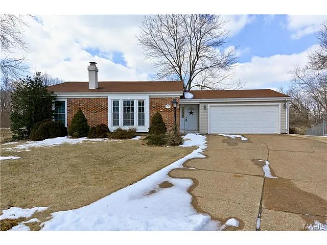 14 Elm Dr photo 1