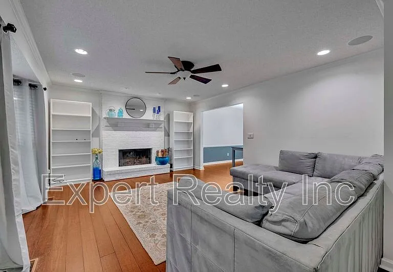 5501 Heath Row Dr — Photo 12