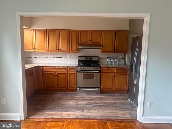 5th image of 7249 Pine St