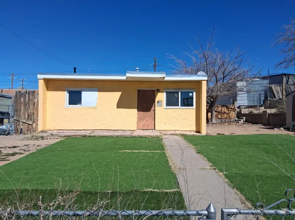 1741 Gerald Ave SE, Albuquerque, NM 87106