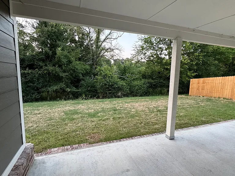 4340 Sloan Dr — Photo 22