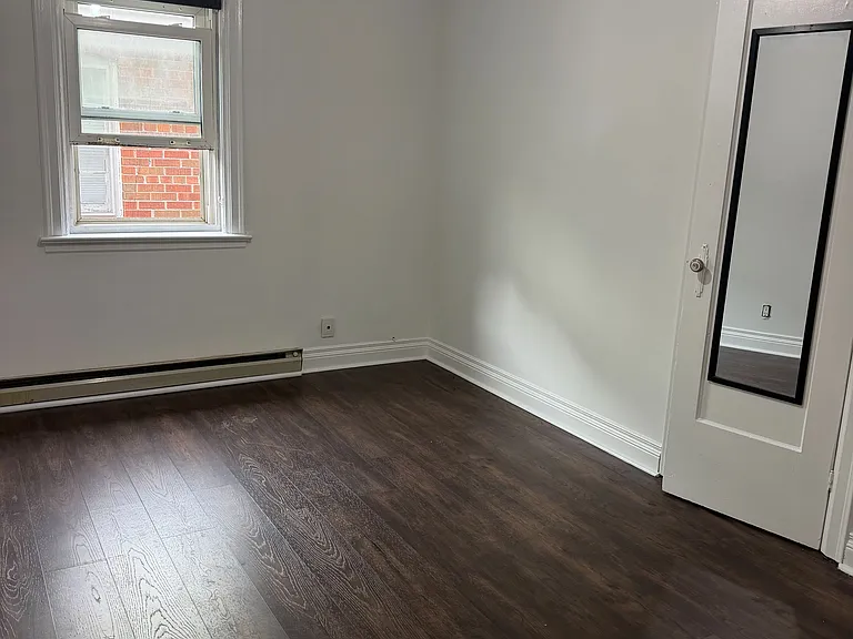 1190 Avenue Rd #2 — Photo 6