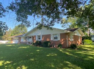 1806 N 20th St, Vincennes, IN 47591