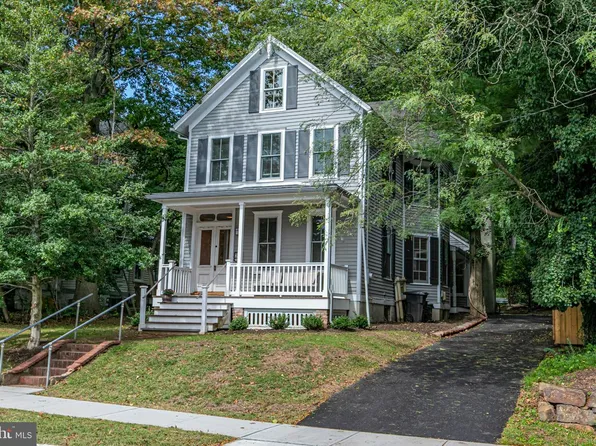 20 Hart Ave, Hopewell, NJ 08525