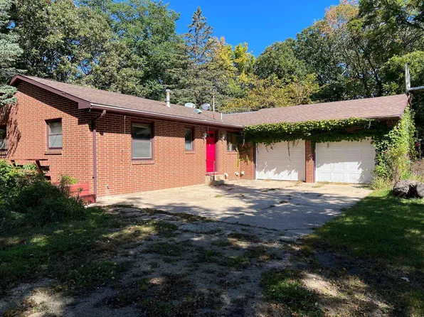 1823 380th Ave, Estherville, IA 51334