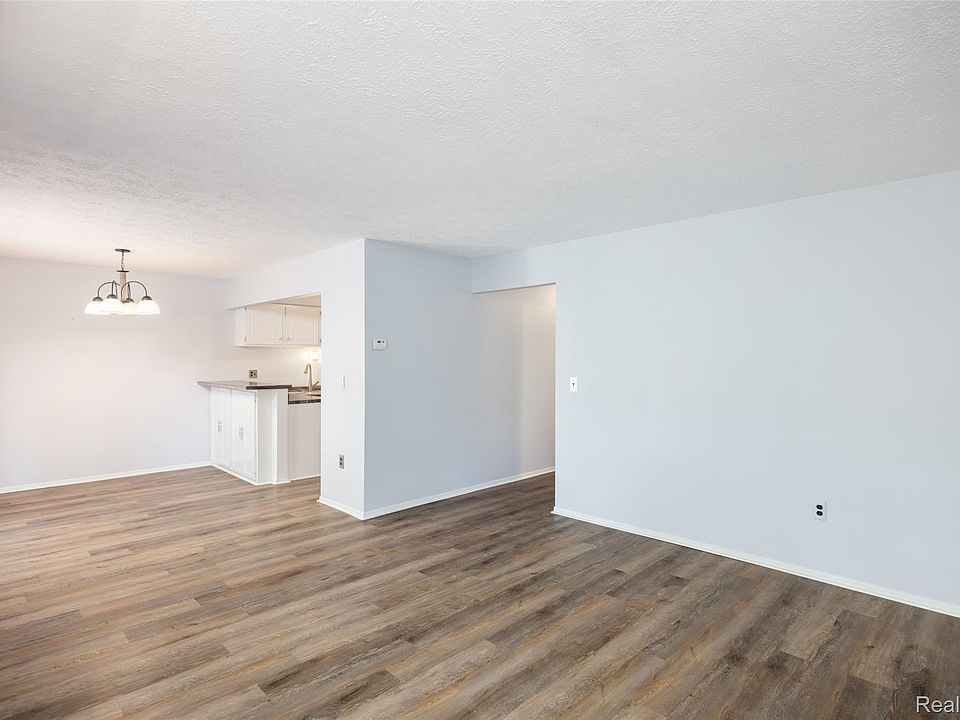 1693 Riverside Dr Apt 3, photo 7