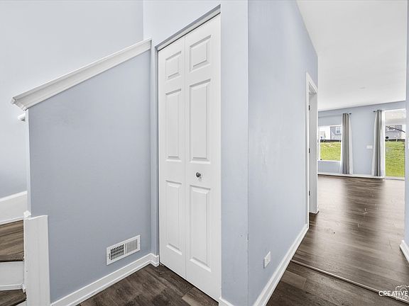 3rd image of 1869 Misty Ridge Ln